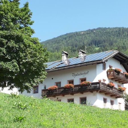 Gruppenhaus Thalackerhof ブルーニコ エクステリア 写真